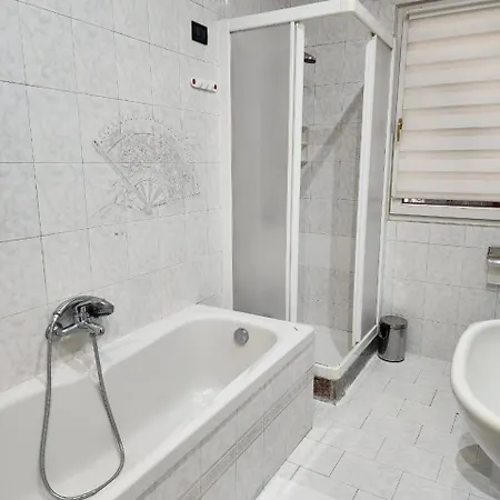 29 Apartment *